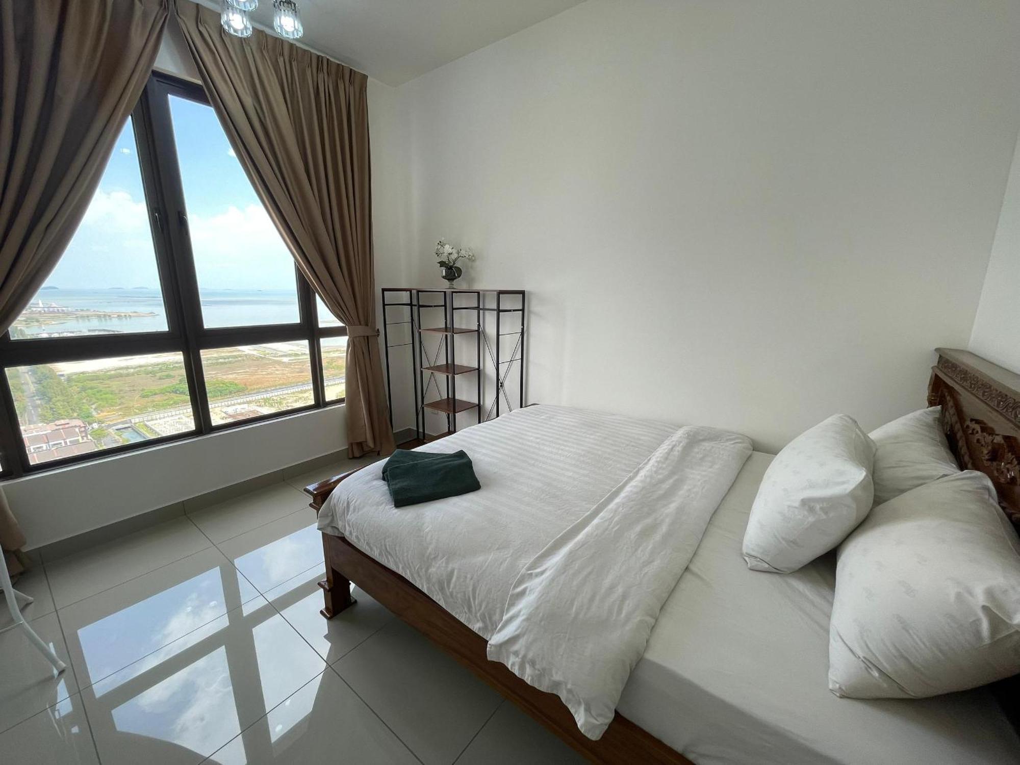 Bali Premier * Malacca
